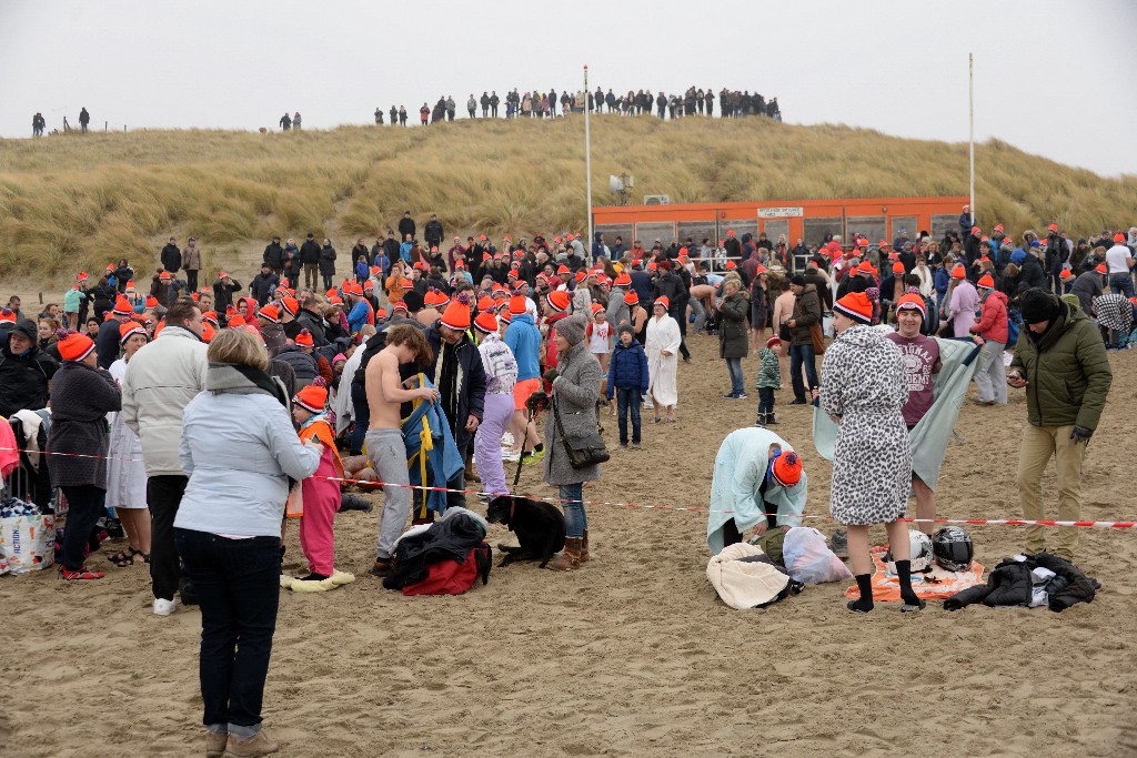 ../Images/Nieuwjaarsduik Nederzandt 2017 005.jpg